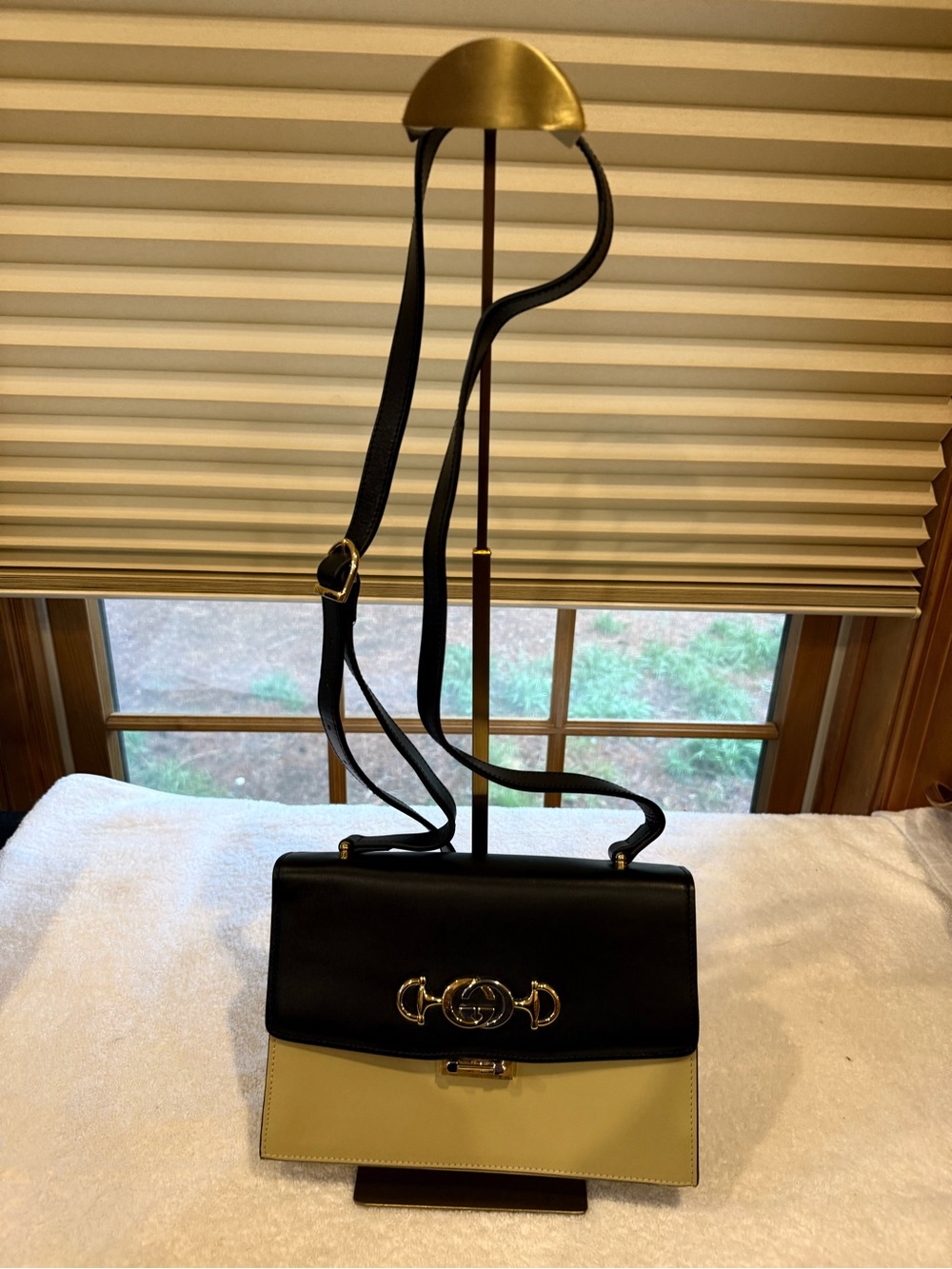 Gucci Two-Tone Black and Cream Leather Shoulder Bag
